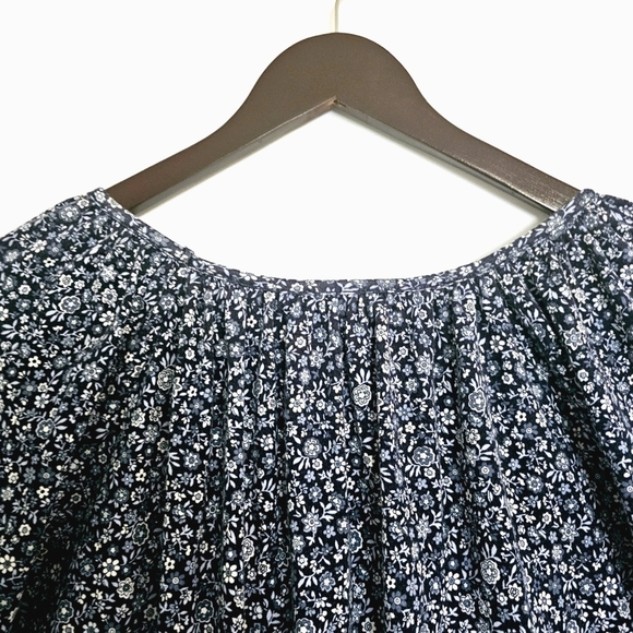 Michael Michael Kors Women's 1X Blue Floral  Scoop Neck Peasant Blouse - Picture 5 of 9